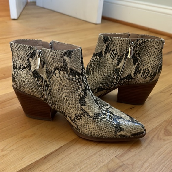 Faux snakeskin leather booties - Picture 2 of 5